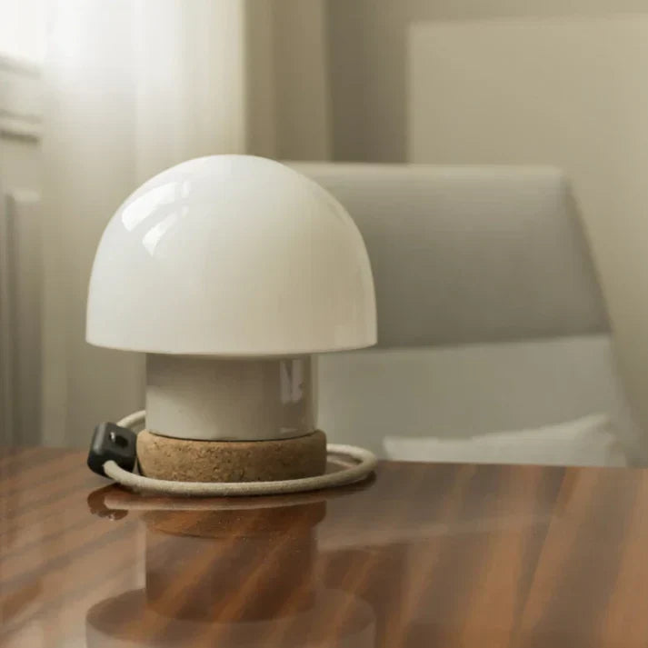 MushroomLight | Skandinavische Pilzleuchte mit Naturkorkfuß
