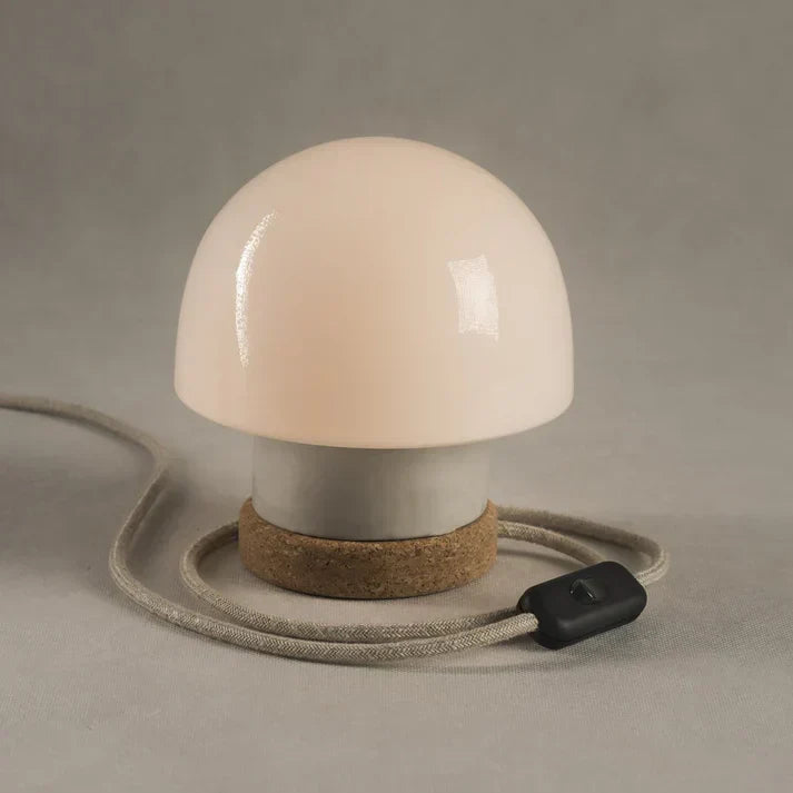 MushroomLight | Skandinavische Pilzleuchte mit Naturkorkfuß