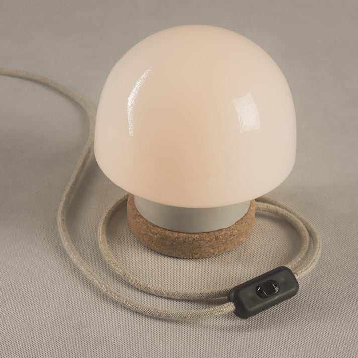 MushroomLight | Skandinavische Pilzleuchte mit Naturkorkfuß