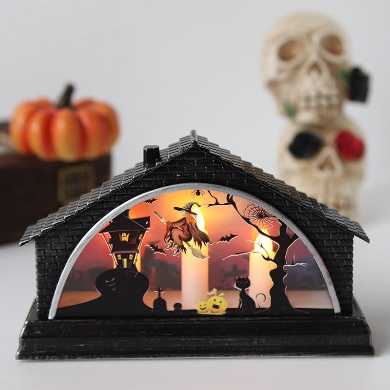 SpookGlow | Halloween-LED-Lichthaus mit drei Kerzenlichtern